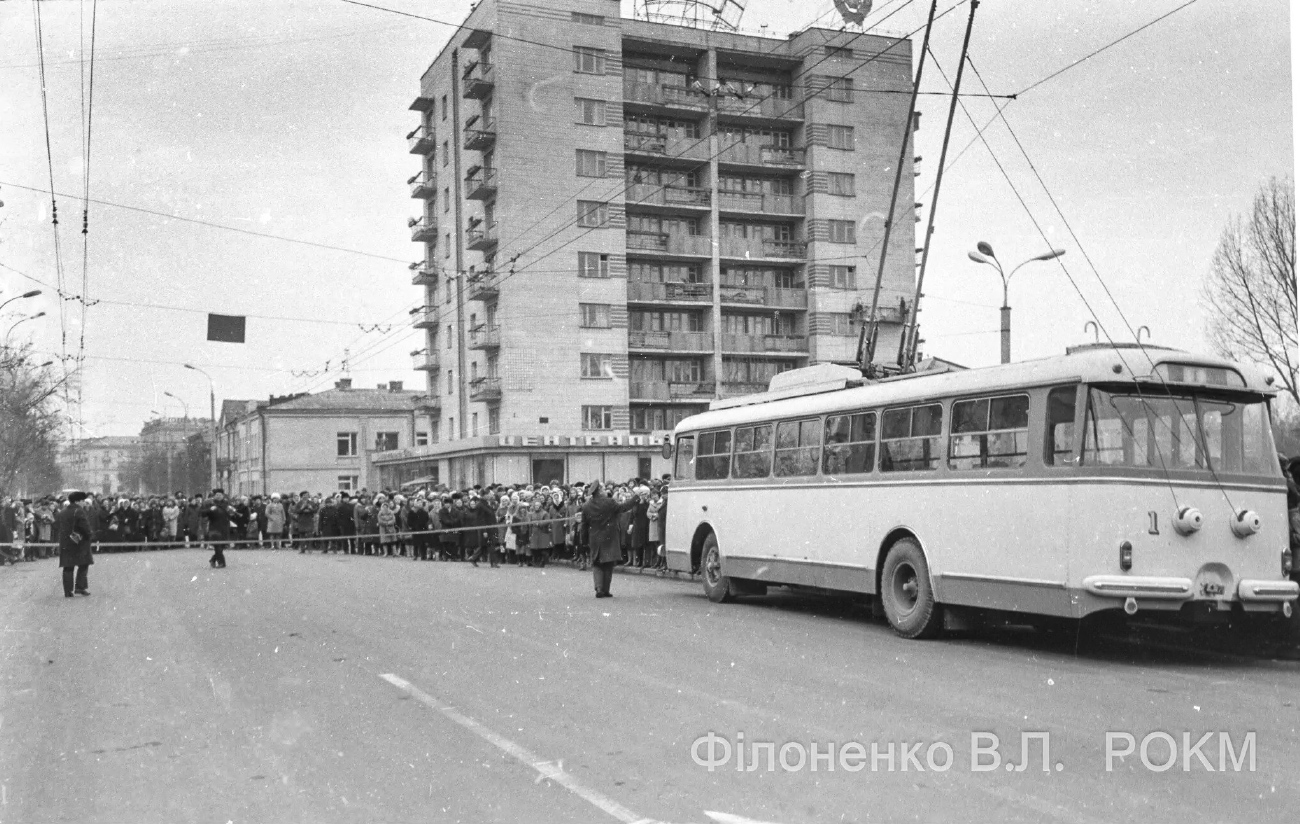 Ровно, Škoda 9Tr19 № 1; Ровно — Исторические фотографии