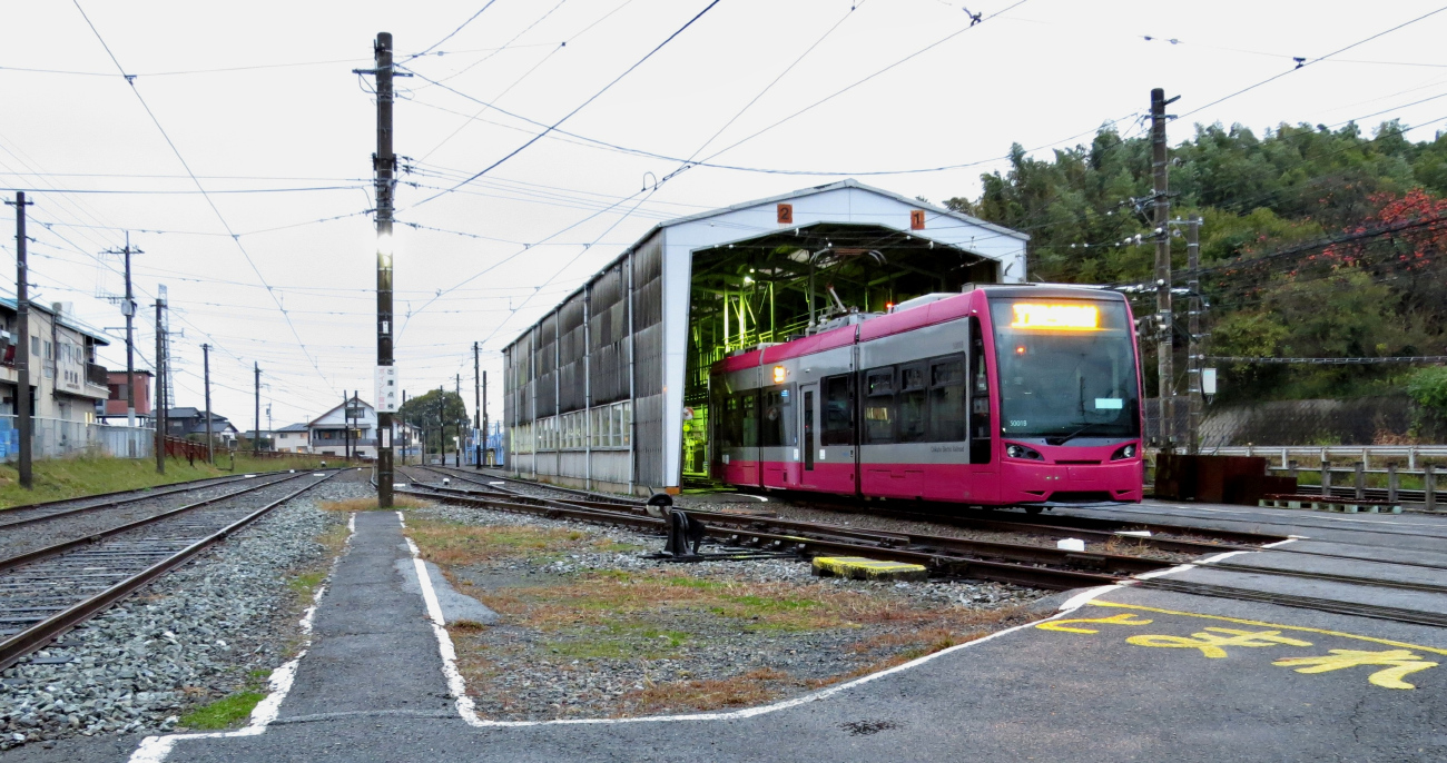 Kitakyushu, Little Dancer Ua № 5001; Kitakyushu — Сhikutetsu Interurban, Lines and Infrastructure