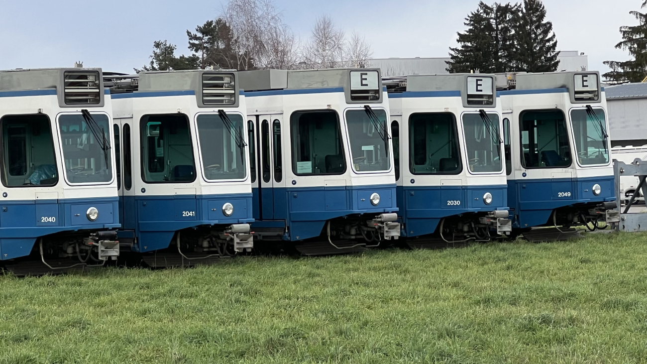 Цюрих, SWS/SWP/BBC Be 4/6 "Tram 2000" № 2040; Цюрих, SWS/SWP/BBC Be 4/6 "Tram 2000" № 2041; Цюрих, SWS/SWP/BBC Be 4/6 "Tram 2000" № 2016; Цюрих, SWS/SWP/BBC Be 4/6 "Tram 2000" № 2030; Цюрих, SWP/SIG/BBC Be 4/6 "Tram 2000" № 2049