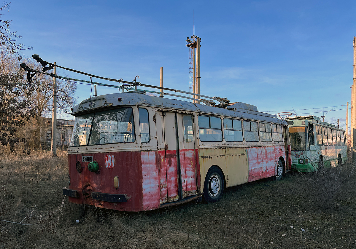 Луганск, Škoda 9Tr20 № 099