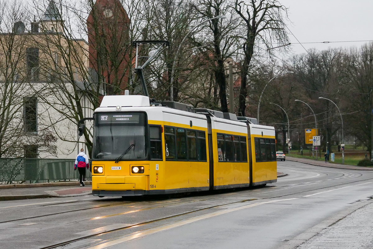 Берлин, BVG GT6U № 1585