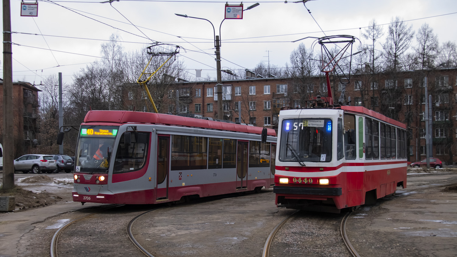 Санкт-Петербург, 71-623-03 № 3706; Санкт-Петербург, 71-134К (ЛМ-99К) № 0440