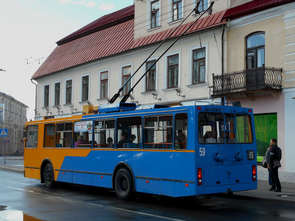 7 троллейбус гродно. Гродненский троллейбус. Троллейбусы Гродно. АКСМ 20101. Троллейбус в городе Гродно.