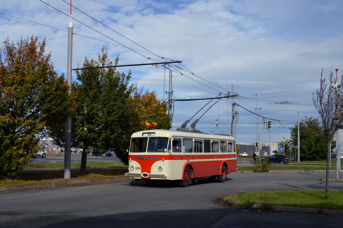 Прага, Škoda 8Tr9 № 494; Прага — 50 лет спустя – покатушки на троллейбусах и начало регулярной эксплуатации 58 маршрута