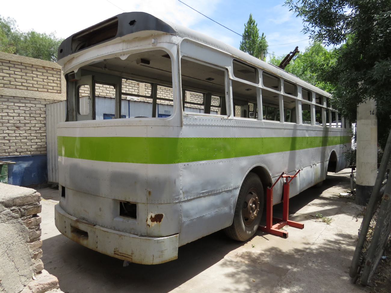 Мендоса — Депо Avenida Perú; Мендоса — Старые и музейные троллейбусы
