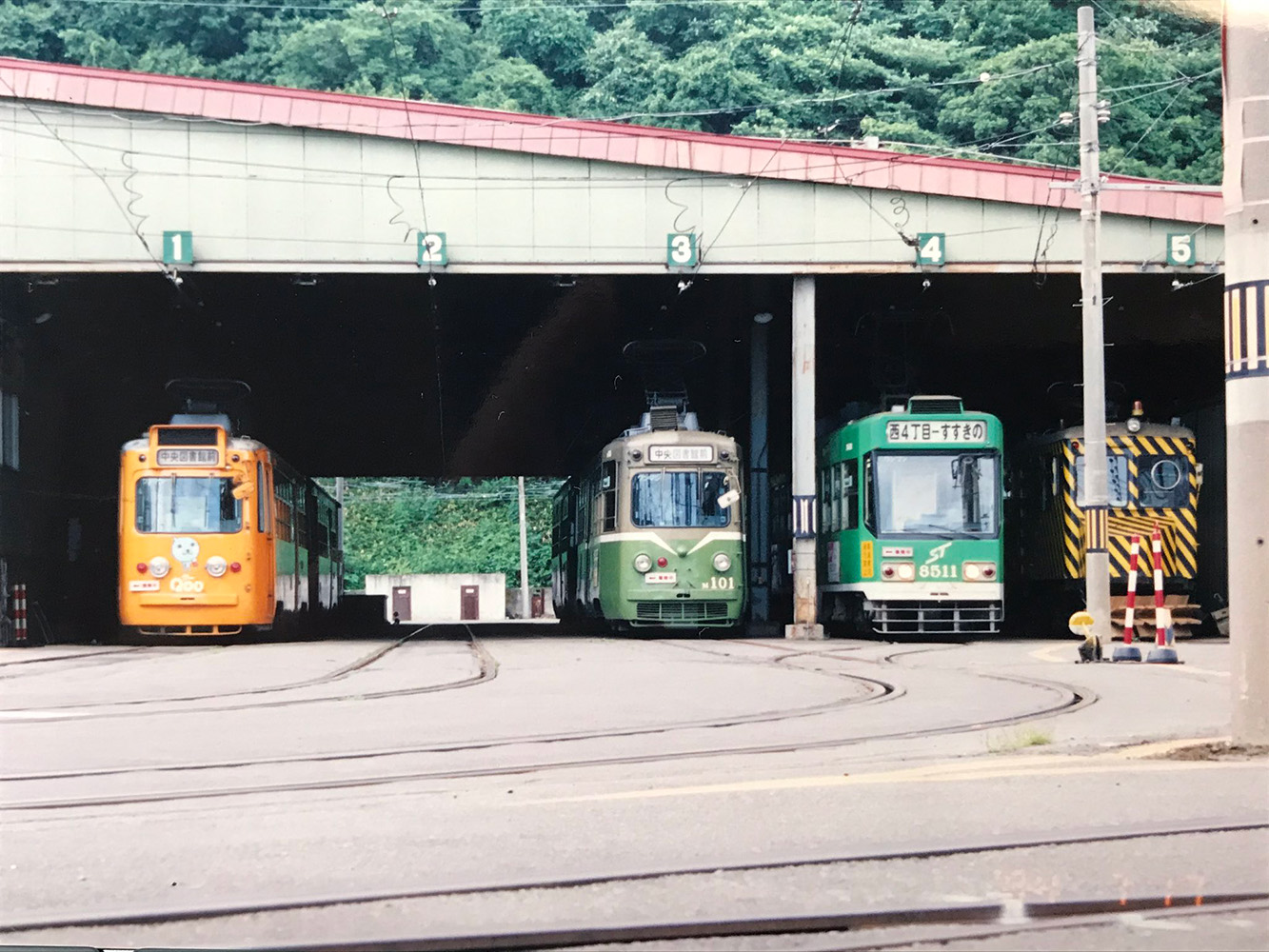 Саппоро, Sapporo 250 series № 255; Саппоро, Nippon Sharyō № M101; Саппоро, Sapporo 8510 series № 8511