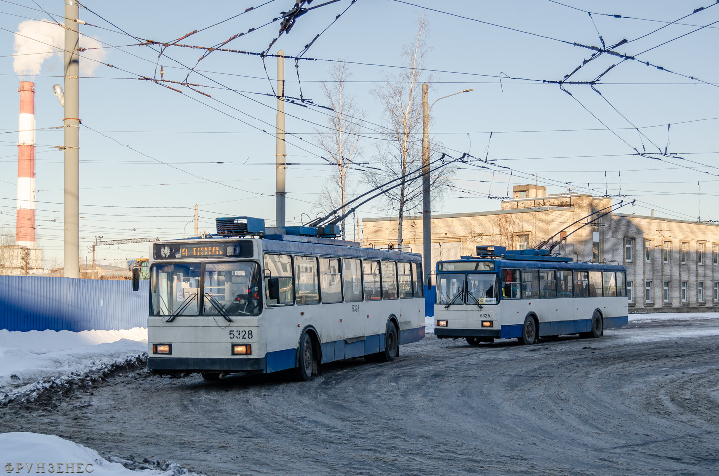 Sankt Petersburg, VMZ-5298-22 Nr. 5326; Sankt Petersburg, VMZ-5298-20-01 Nr. 5328