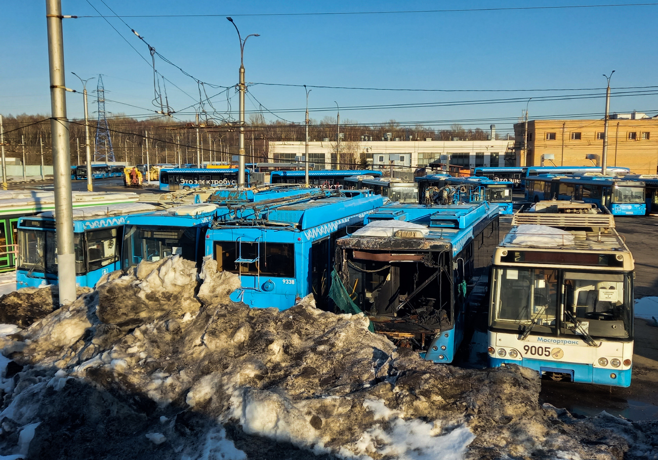 Москва, СВАРЗ-МАЗ-6275 № 9803; Москва, ЛиАЗ-52802 (ВЗТМ) № 9005