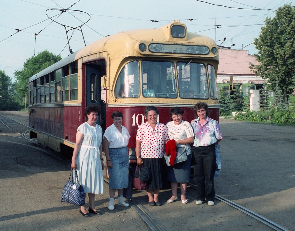 Electric transport employees; Ufa — Historic photos