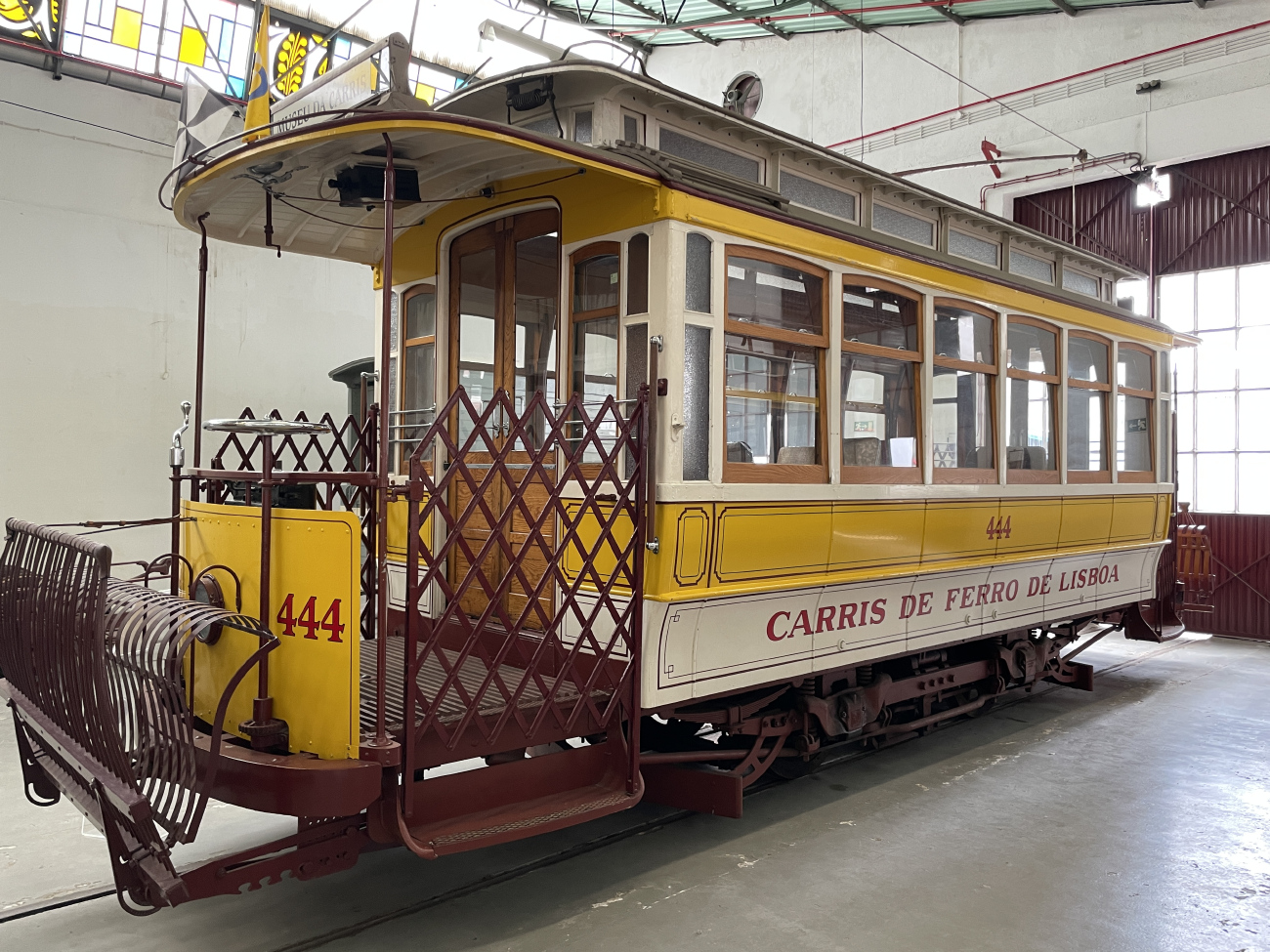 Лиссабон, Двухосный моторный St. Louis № 444; Лиссабон — Трамвай — Museu da Carris