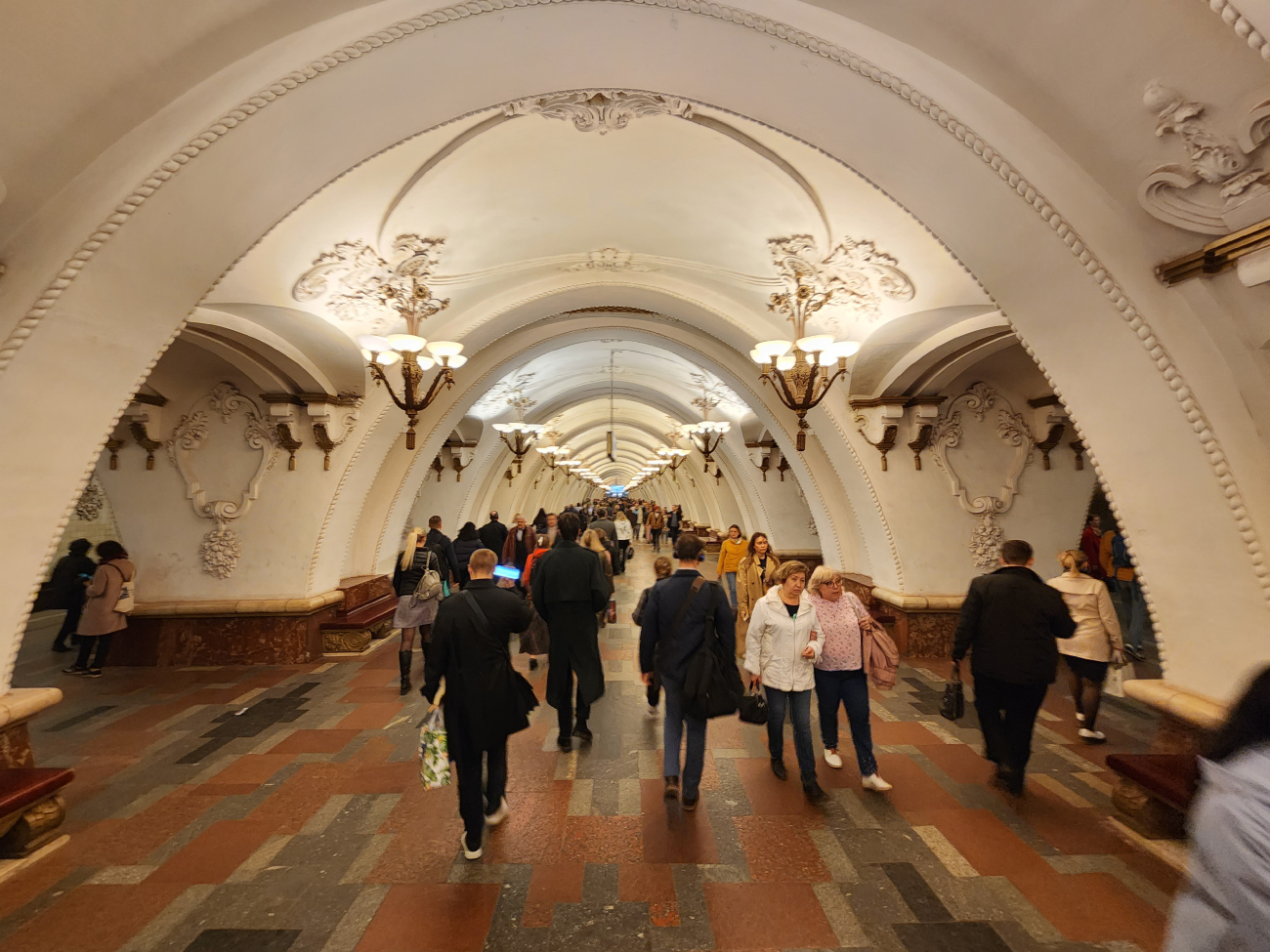 Курская арбатско покровская линия. Станция Арбатская Арбатско-Покровская. Станция Арбатская АПЛ. Станция Арбатская Арбатско-Покровская линия. Арбатская (станция метро, Арбатско-Покровская линия).