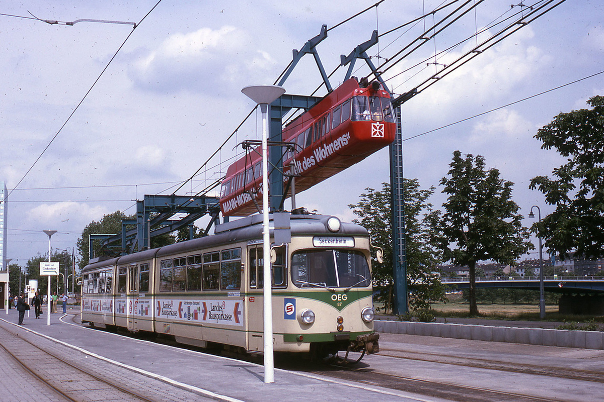 Рейн-Неккар, Duewag GT8 № 87; Рейн-Неккар, Aerobus № Z2; Рейн-Неккар — Aerobus (Bundesgartenschau 1975 Mannheim)