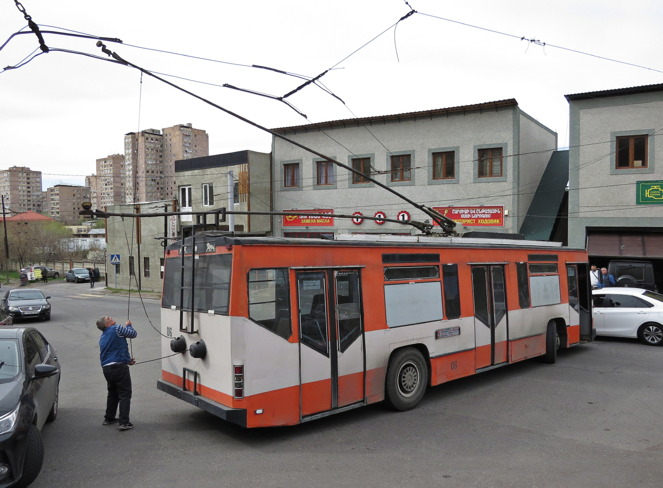 Троллейбус ереван 1976. Ереван троллейбус. Троллейбус 14. Новые троллейбусы Ереван. Троллейбус 6.