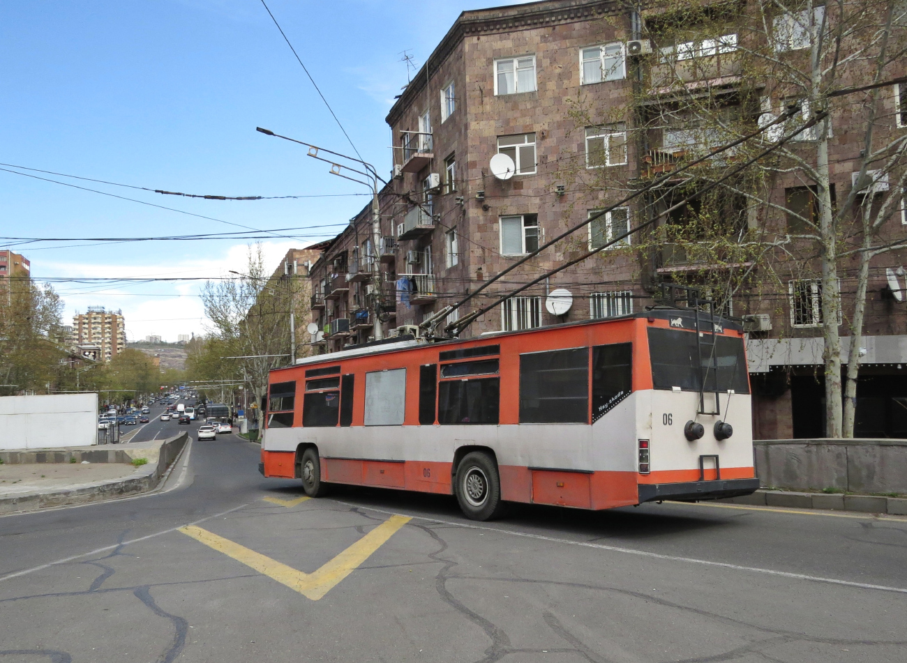 Ереван троллейбус. Троллейбус 14. Трамвай Ереван. Троллейбус 6.
