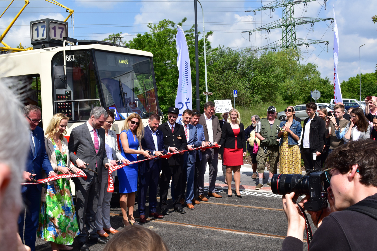 Прага — Открытие новой трамвайной линии Sídliště Modřany — Libuš