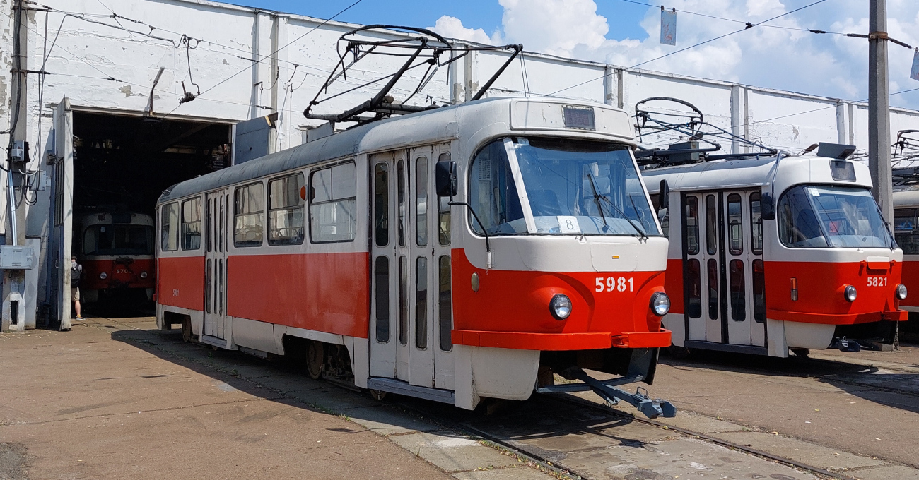Киев, Tatra T3P № 5981; Киев, Tatra T3SUCS № 5821