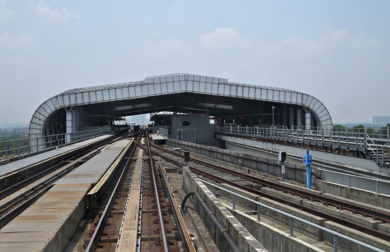 Куала-Лумпур — Линия 3/4 — LRT (Ampang / Sri Petaling Line); Куала-Лумпур — Линия 5 — LRT (Kelana Jaya Line)