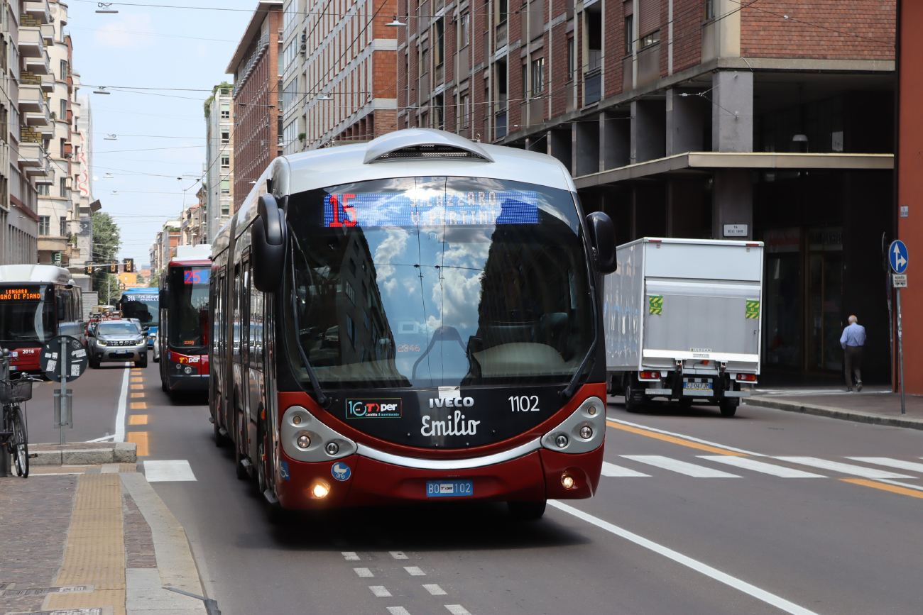 Bologna, Iveco Crealis Neo 18 № 1102