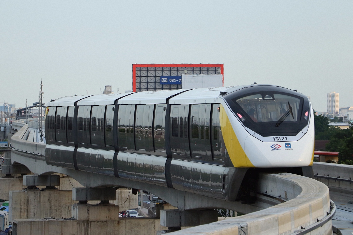 Бангкок, Bombardier Innovia Monorail 300 № YM21