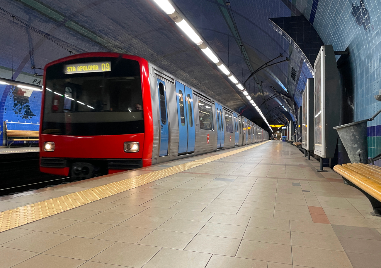 Лиссабон, ML97 № M537; Лиссабон — Metro — Linha Azul; Лиссабон — Metro — Подвижной состав
