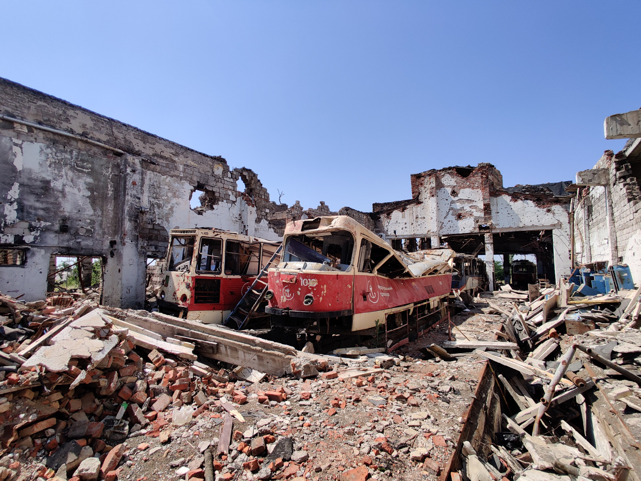 Мариуполь — Последствия боевых действий 24.02.2022 – 20.05.2022