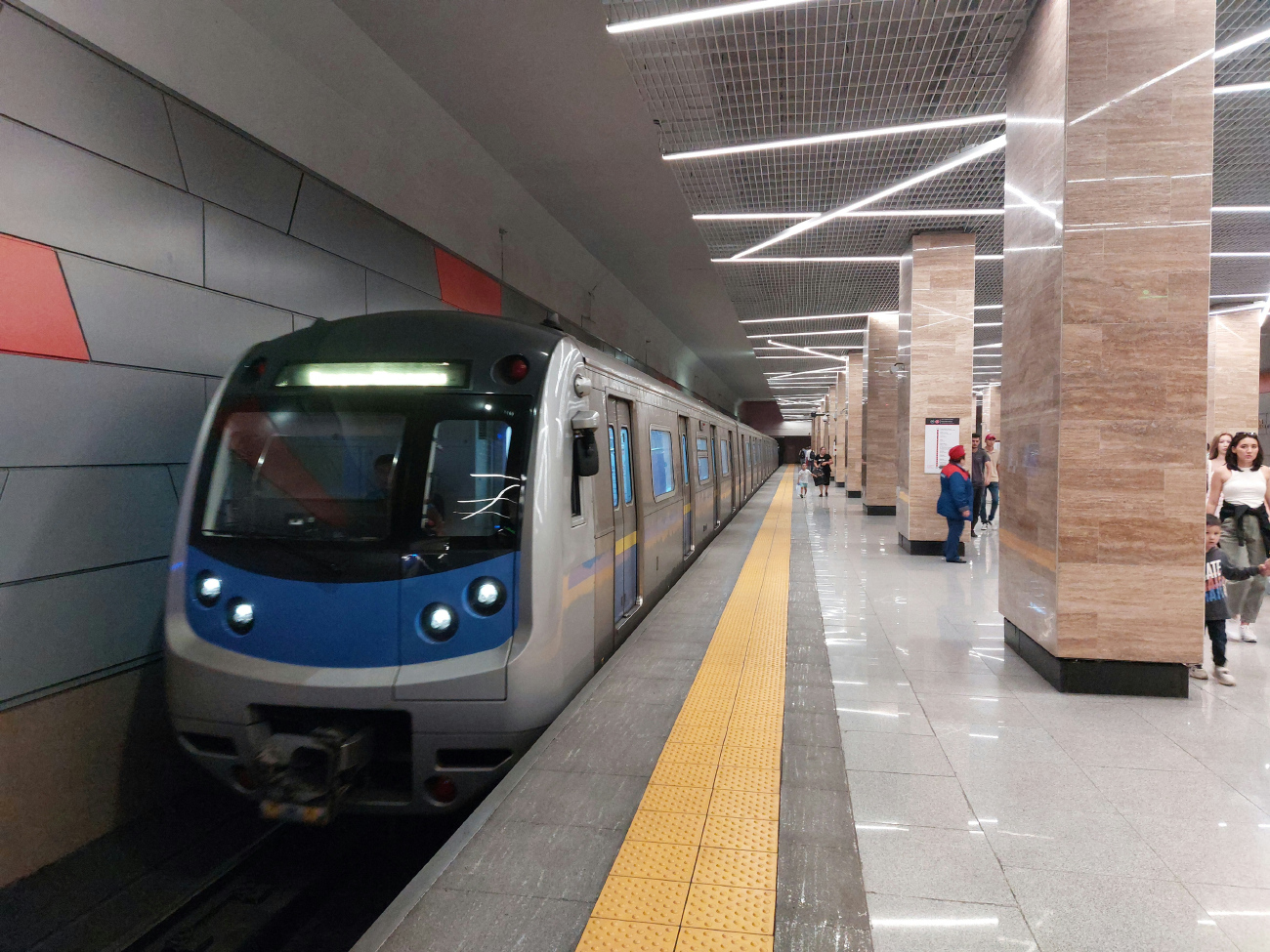 ალმათი, Hyundai Rotem № 14001; ალმათი — Line 1 — Stations
