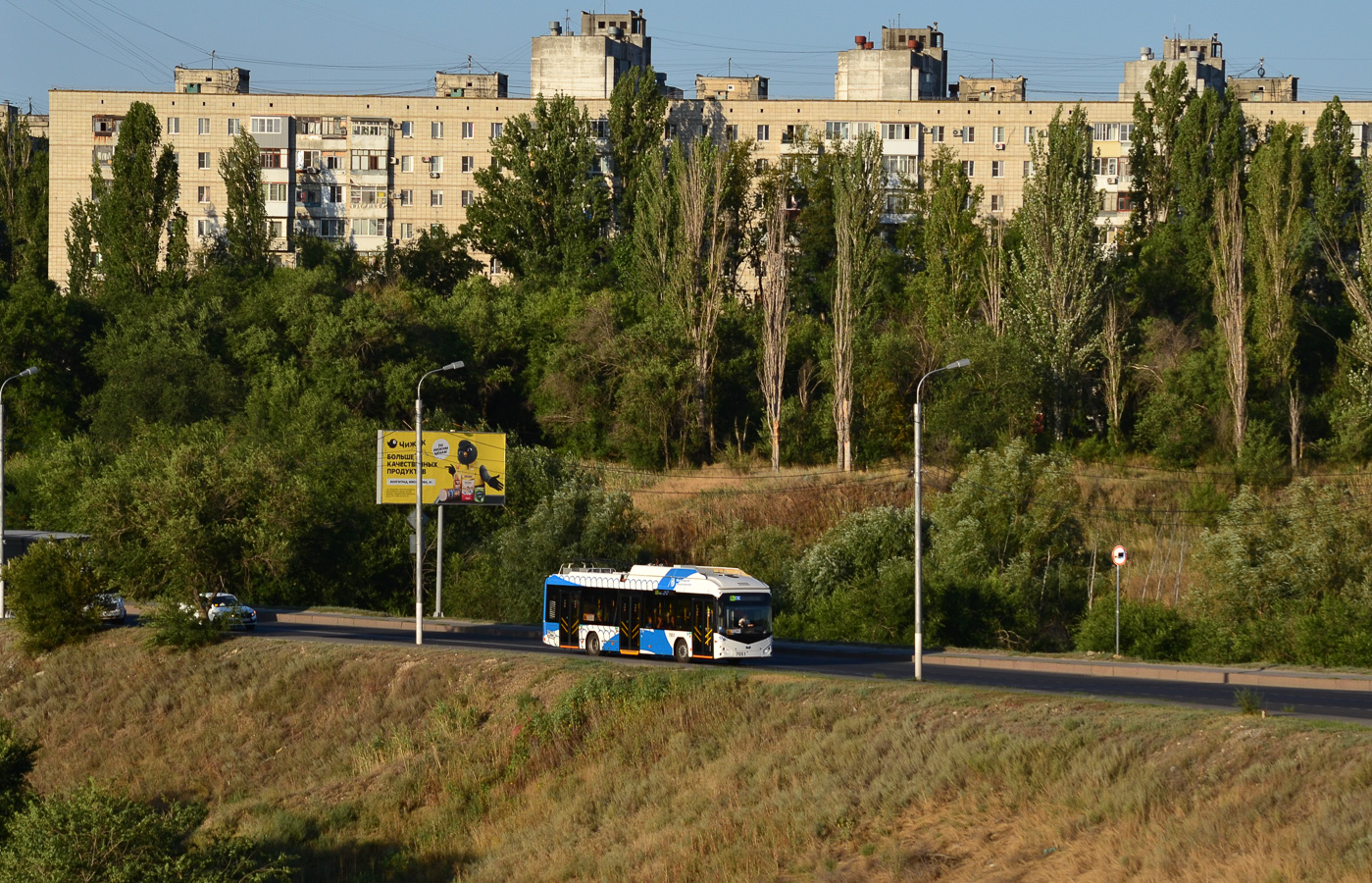 Волгоград, БКМ 32100D № 7051; Волгоград — Троллейбусные линии: [1 и 4] Центральная сеть