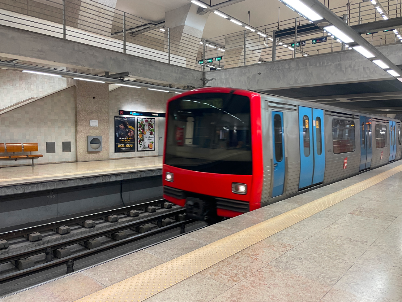 Лиссабон, ML97 № M521; Лиссабон — Metro — Linha Verde; Лиссабон — Metro — Подвижной состав