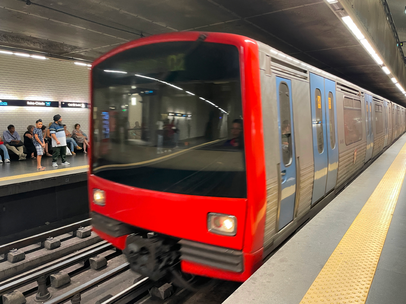 Лиссабон, ML99 № M655; Лиссабон — Metro — Linha Azul; Лиссабон — Metro — Подвижной состав