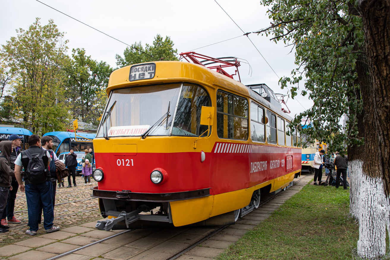 Moscow, Tatra T3SU (2-door) # 0121