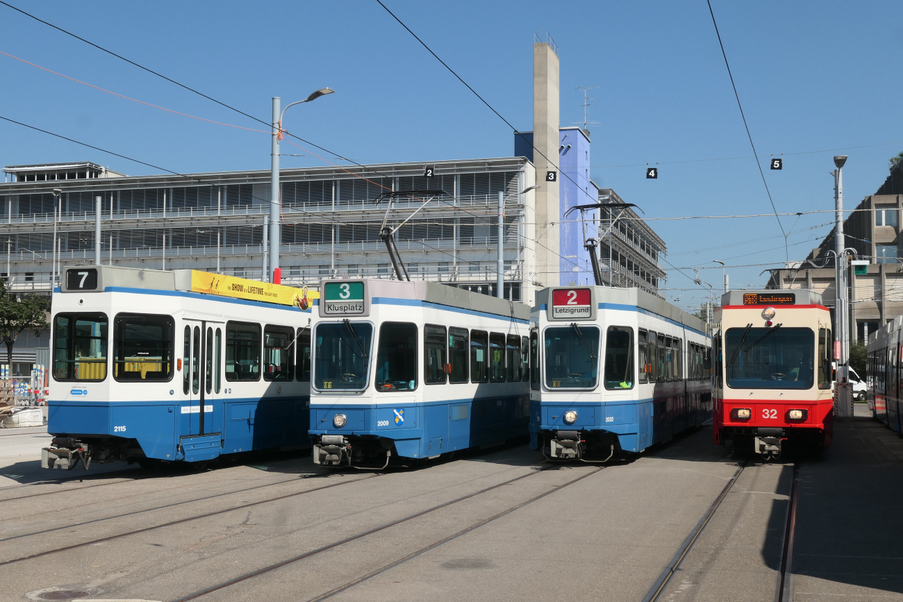 Цюрих, SWP/SIG/ABB Be 4/8 "Tram 2000 Sänfte" № 2115; Цюрих, SWS/SWP/BBC Be 4/6 "Tram 2000" № 2009; Цюрих, SWS/SWP/BBC Be 4/6 "Tram 2000" № 2032; Цюрих, SWP/SIG/BBC Be 8/8 № 31-32; Цюрих — Farewell Tram 2000 first series with Forchbahn 2000