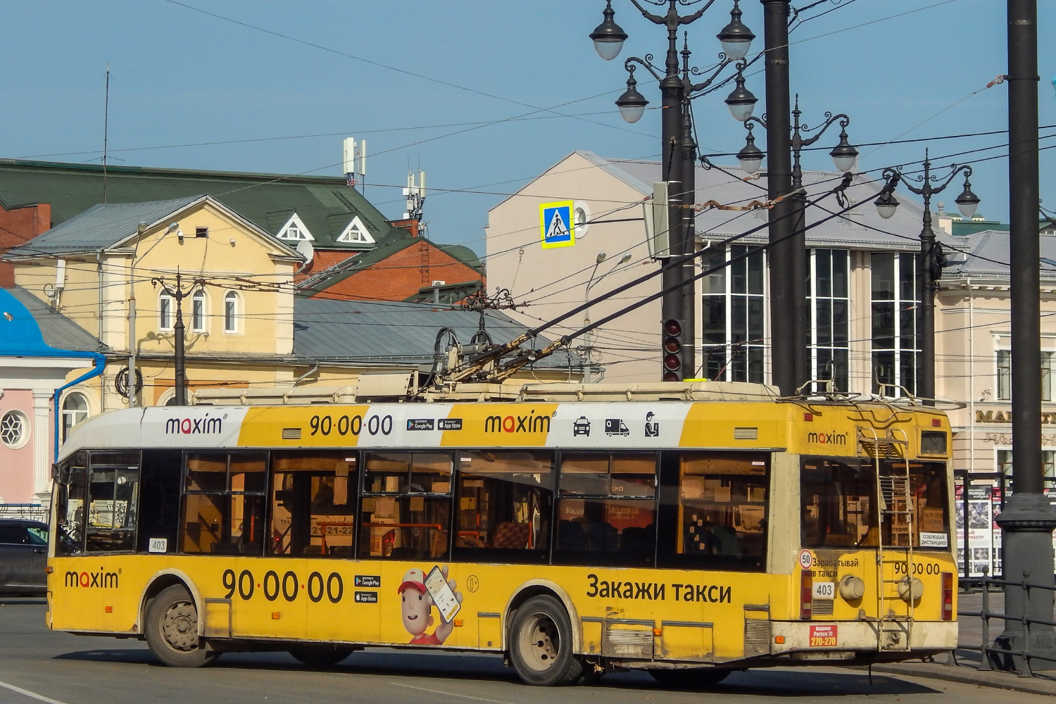 Томск, БКМ 321 № 403; Томск — Троллейбусы в качестве перекрытий дорог