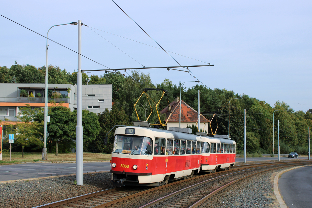 Прага, Tatra T3M2-DVC № 8068