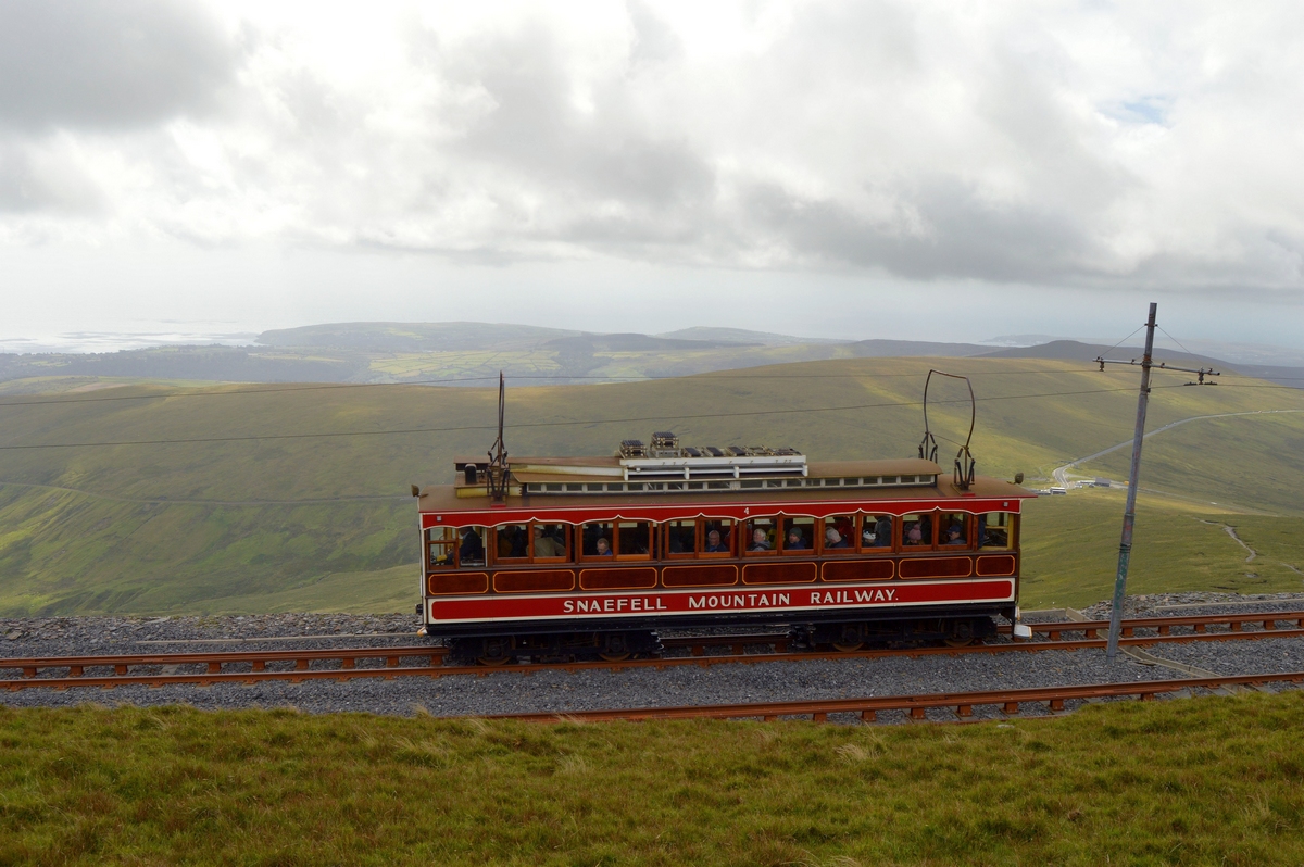 Laxey, Milnes 4-axle motor car № 4