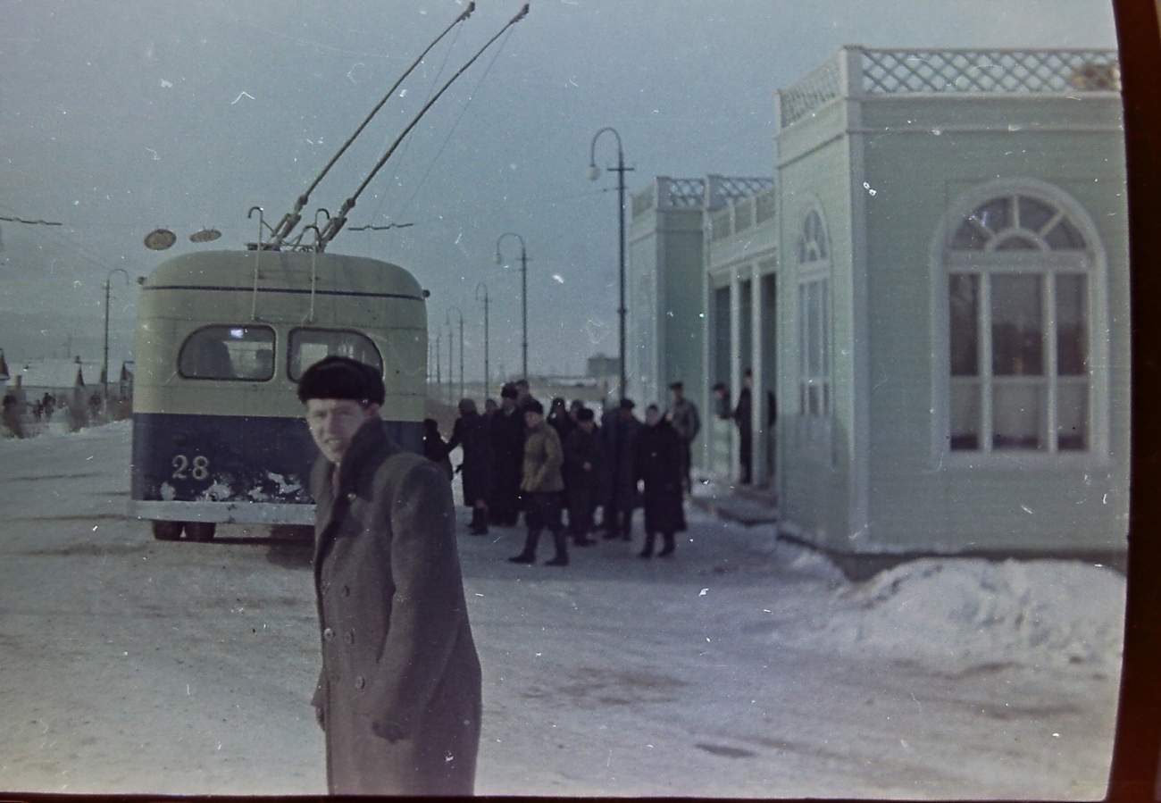 Оренбург, МТБ-82Д № 28; Оренбург — Исторические фотографии