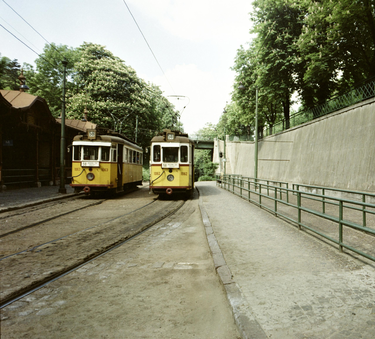 Будапешт, BKVT V (Ganz) № 1063; Будапешт, BKVT V (Ganz) № 1062
