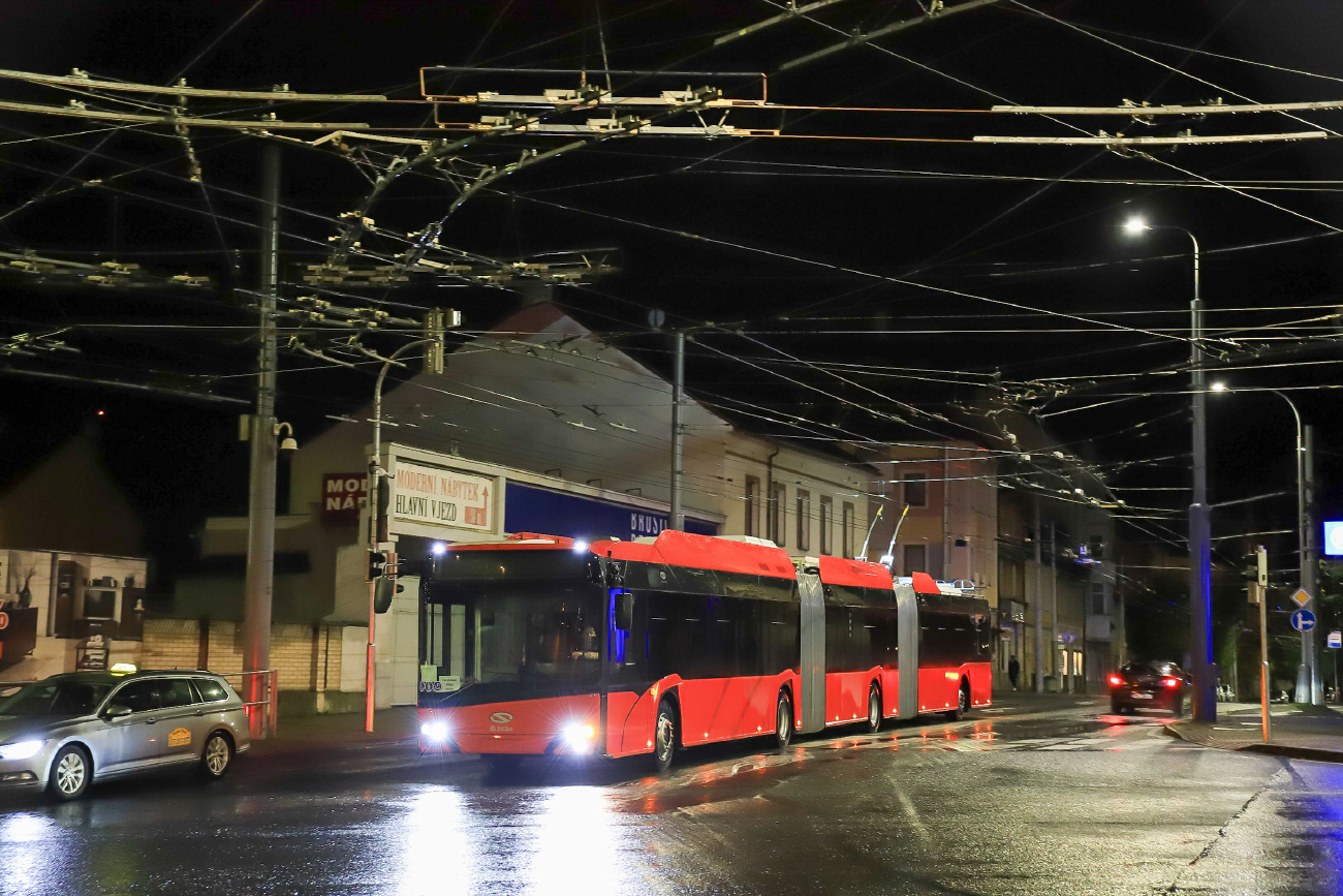 Братислава, Škoda-Solaris 24m (Škoda 38Tr) № 6909; Пльзень — Новые троллейбусы с завода Шкода