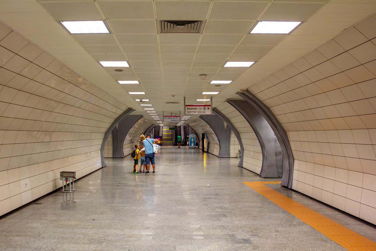 Стамбул — Метрополитен — Линия M4 (Kadıköy — Sabiha Gökçen Havalimanı)