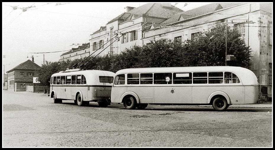 Мюнхен, Krauss-Maffei KME 130 № 8; Мюнхен, Krauss-Maffei trailer (KME 130) № 25; Мюнхен — Мюнхенский троллейбус
