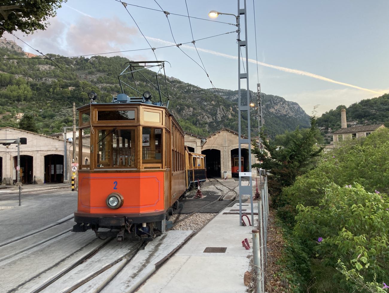 Сольер, Двухосный моторный Carde y Escoriaza № 2; Сольер — Депо Ferrocarril de Sóller S.A. в Сольере