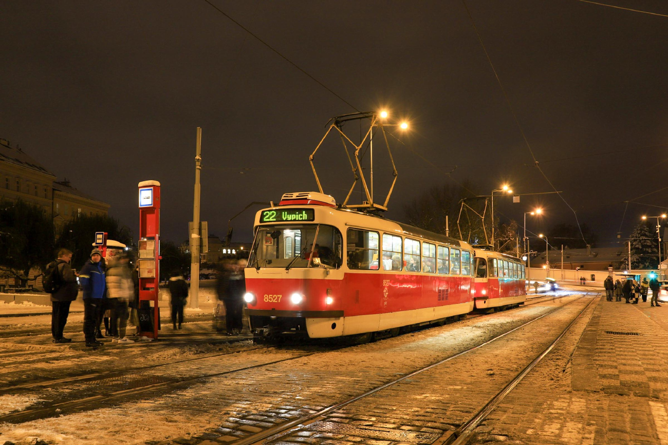Прага, Tatra T3R.P № 8527
