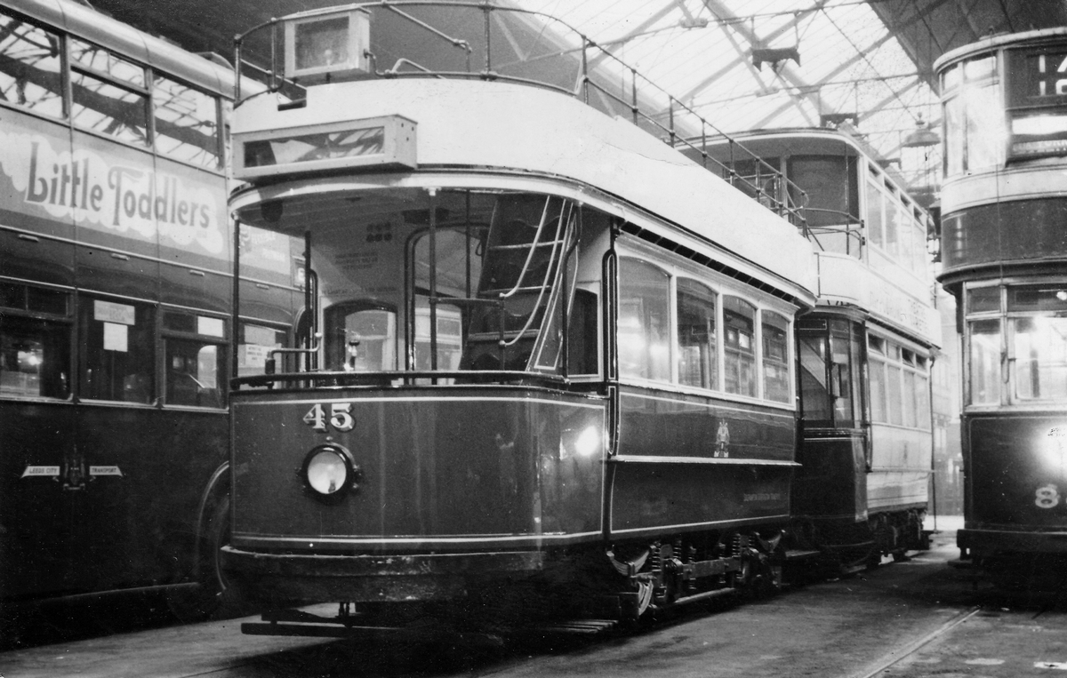 Southampton, Hurst Nelson 2-axle motor car № 45