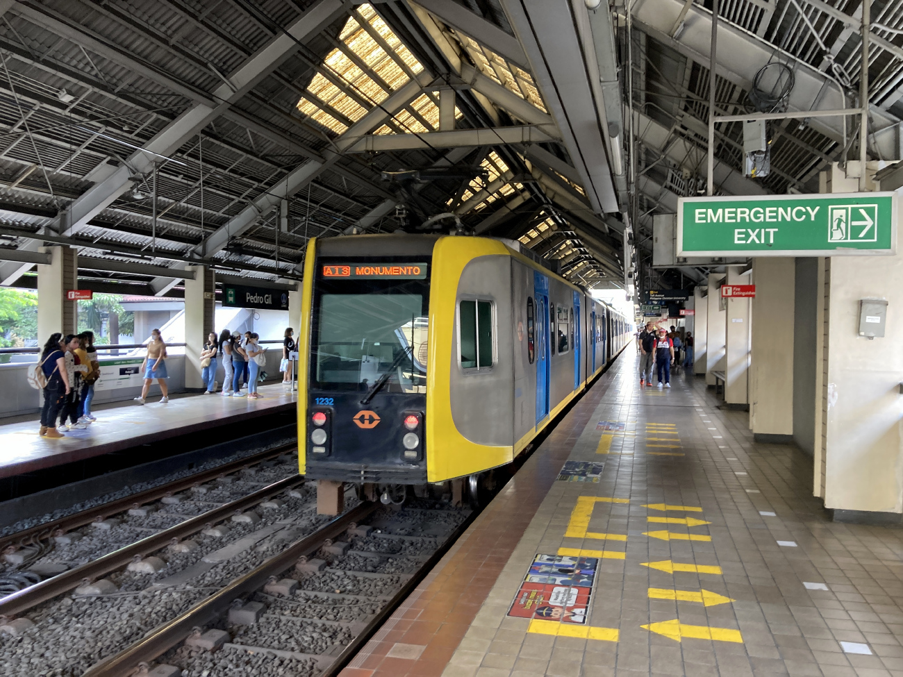 Манила, Kinki Sharyo/Nippon Sharyo Manila LRT-1 № 1232