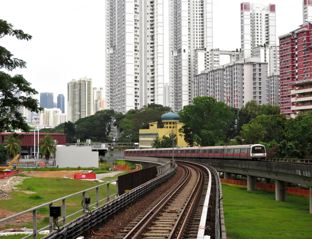 Singapore — Metro — [2] East West Line (EWL)
