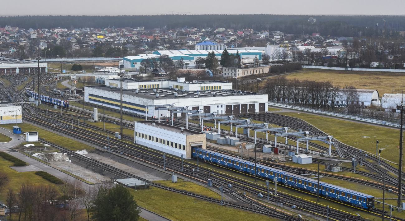 Минск — Метрополитен — [2] Автозаводская линия; Минск — Метрополитен — Подвижной состав