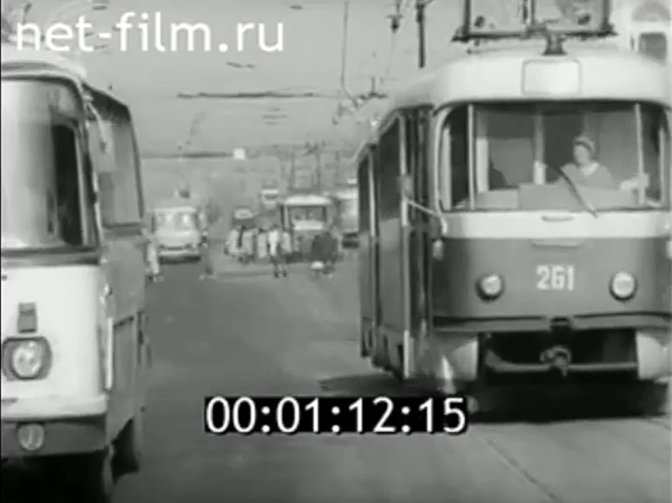 Цвер, Tatra T3SU (двухдверная) № 261; Цвер — Старые фотографии (1917—1991); Цвер — Трамвайные линии: Центральный район