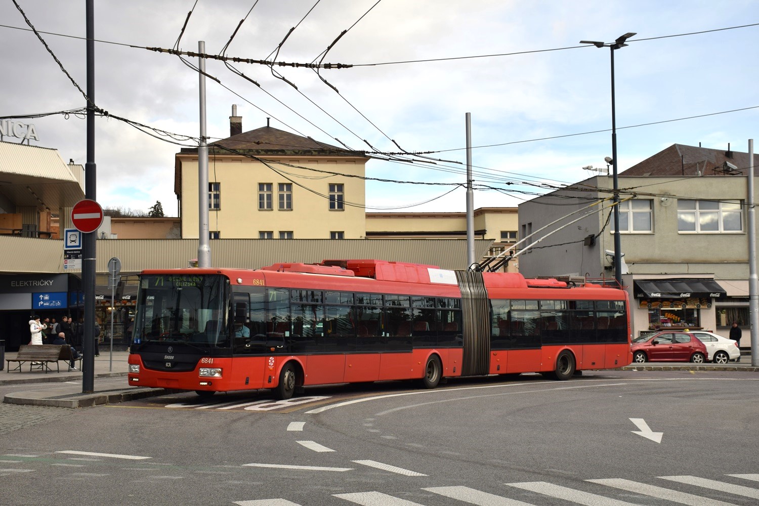 Братислава, Škoda 31Tr SOR № 6841