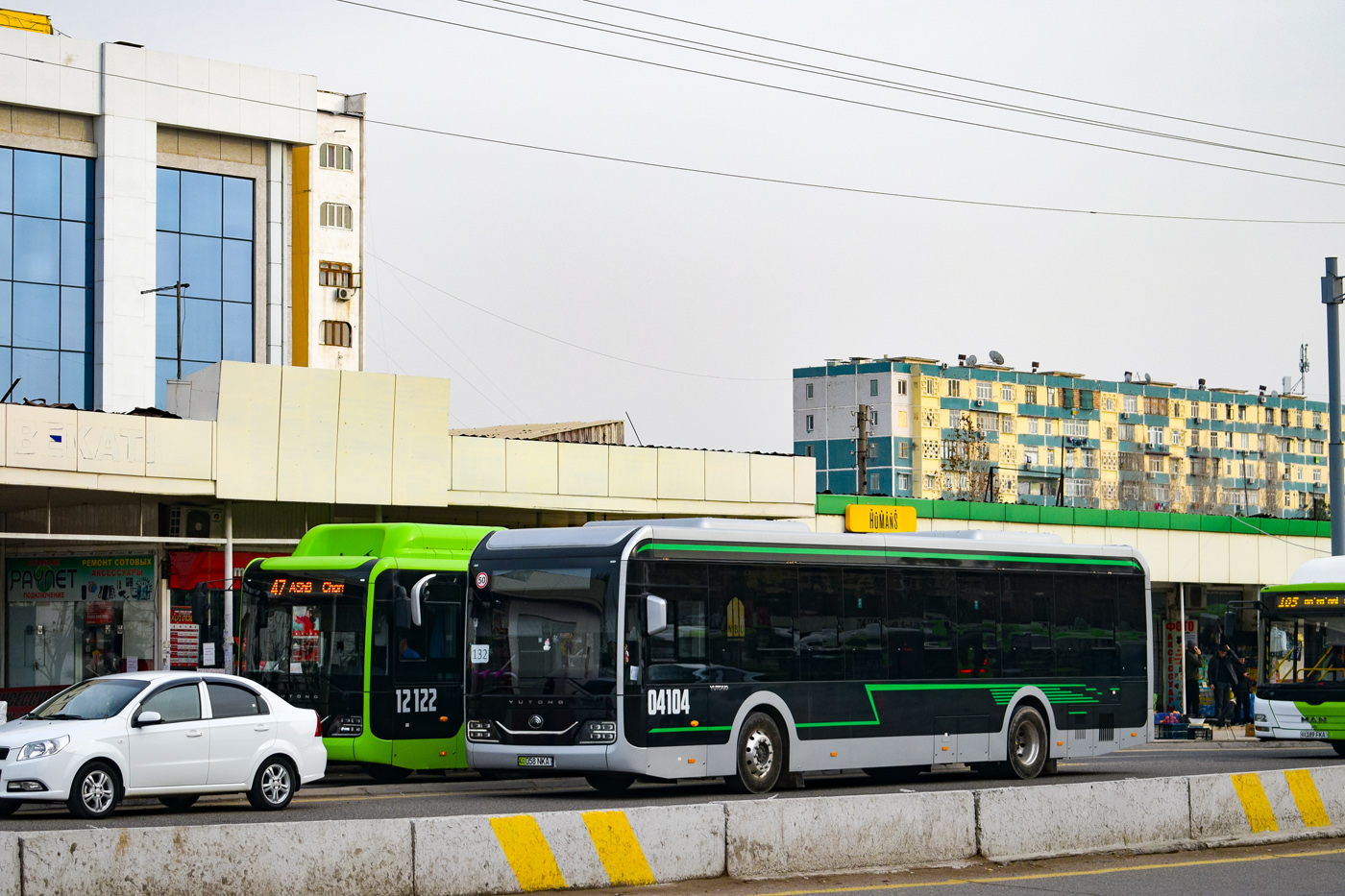 Ташкент, Yutong ZK6126BEVG № 04104