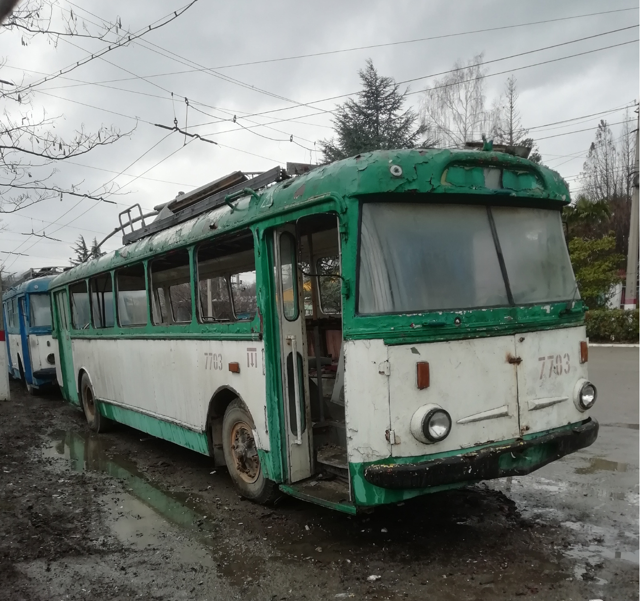 Крымский троллейбус, Škoda 9TrH27 № 7703