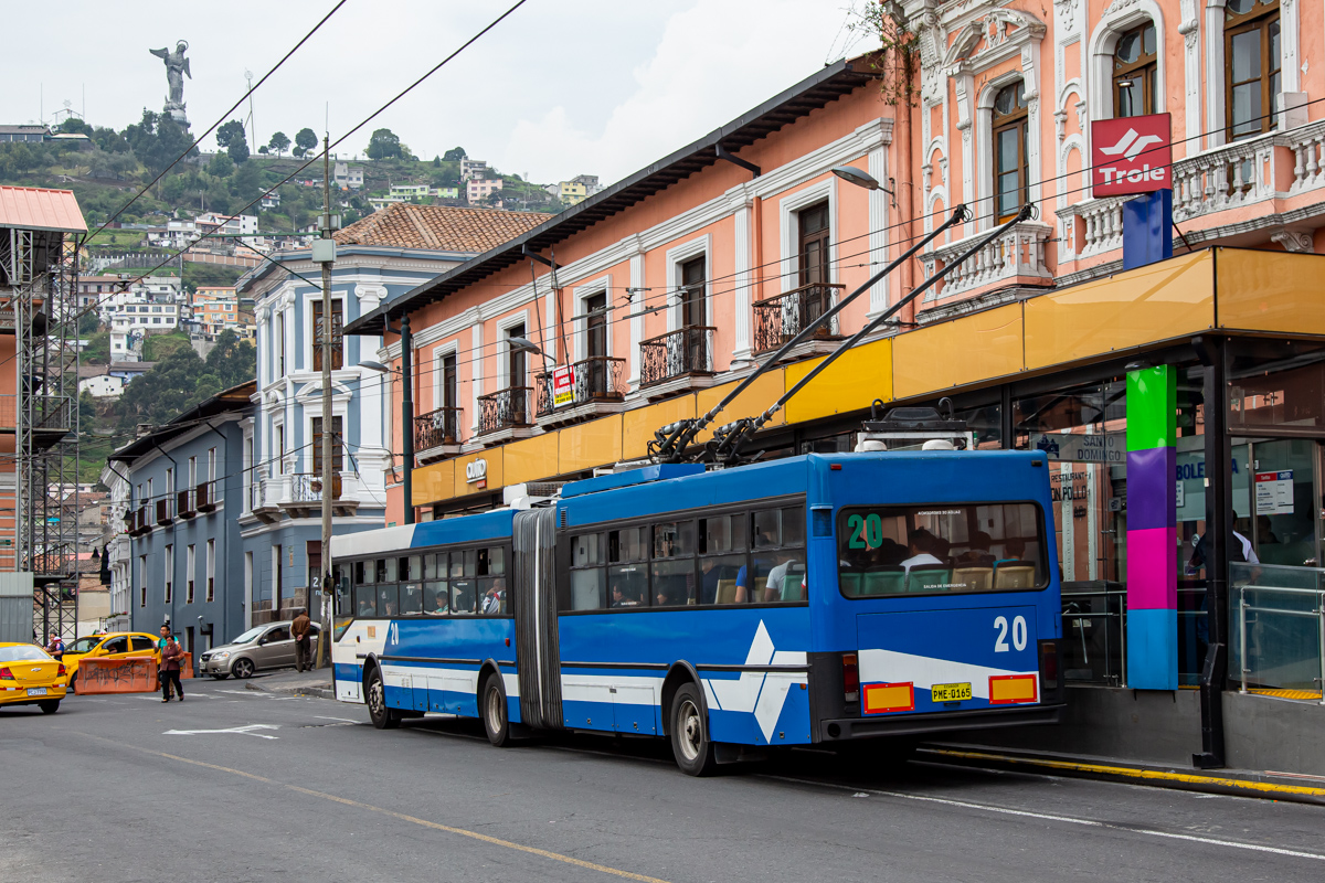 Quito, Mercedes-Benz O405G-HC — 20